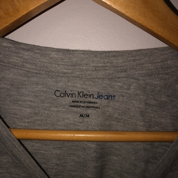 Calvin Klein cropped tee - Picture 2 of 2